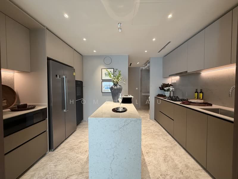 First Project in the Redevelopment of Turf City（达恩豪庭）, Dunearn Road, 4 Bedrooms, 1,378 sqft, Condominium For Sale, by Homer Lau, 500196432 - Kitchen - PropertyGuru.com.sg