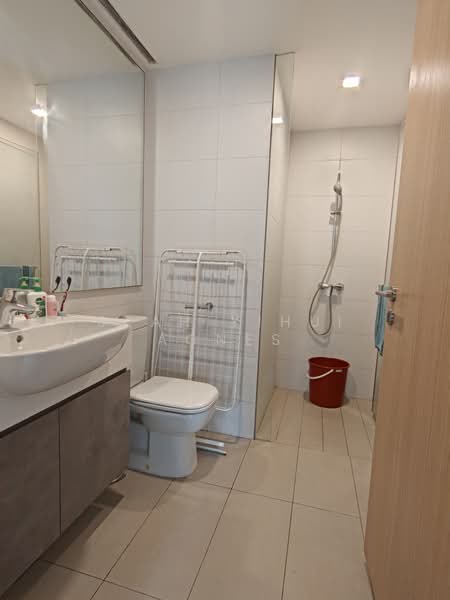 Ripple Bay, 4 Pasir Ris Link, 2 Bedrooms, 775 sqft, Condominium For Rent, by Seah Yihui Agnes, 500196434 - Common Bathroom - PropertyGuru.com.sg