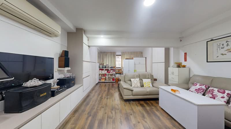 842 Sims Avenue, 842 Sims Avenue, 3 Bedrooms, 1,658 sqft, HDB Flat For Sale, by Johanna Chow, 500196435 - Living Room - PropertyGuru.com.sg