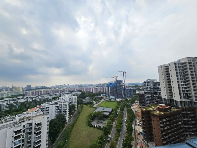 Lentor Modern, 7 Lentor Central, 3 Bedrooms, 980 sqft, Condominium For Rent, by Linda Foo 符雪梅, 500196444 - Balcony and bedroom views - PropertyGuru.com.sg