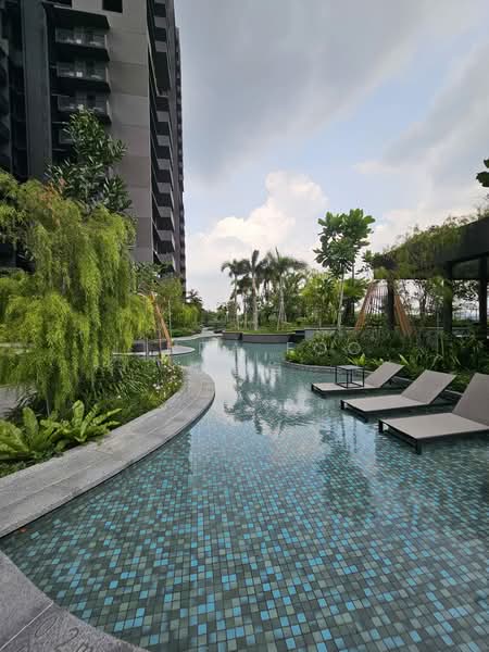 Lentor Modern, 7 Lentor Central, 3 Bedrooms, 980 sqft, Condominium For Rent, by Linda Foo 符雪梅, 500196444 - Swimming pool - PropertyGuru.com.sg
