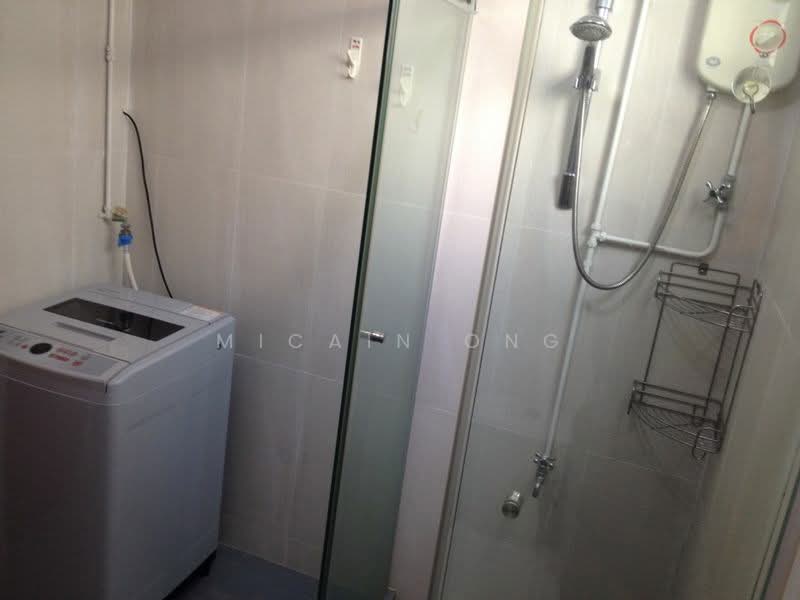 408 Tampines Street 41, 408 Tampines Street 41, 2 Bedrooms, 650 sqft, HDB Flat For Rent, by Micain Ong, 500196450 - Bathroom - PropertyGuru.com.sg