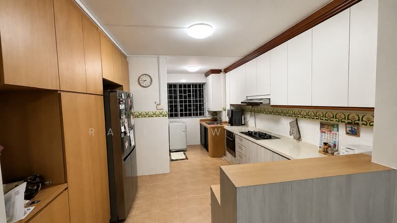 483 Pasir Ris Drive 4, 483 Pasir Ris Drive 4, 3 Bedrooms, 1,108 sqft, HDB Flat For Sale, by Raziah Wahab, 500196463 - Kitchen - PropertyGuru.com.sg