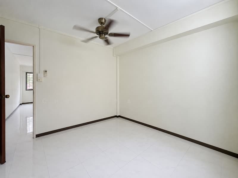 223 Bishan Street 23, 223 Bishan Street 23, 4 Bedrooms, 1,302 sqft, HDB Flat For Rent, by Christina Wong, 500196476 - Master Bedroom - PropertyGuru.com.sg