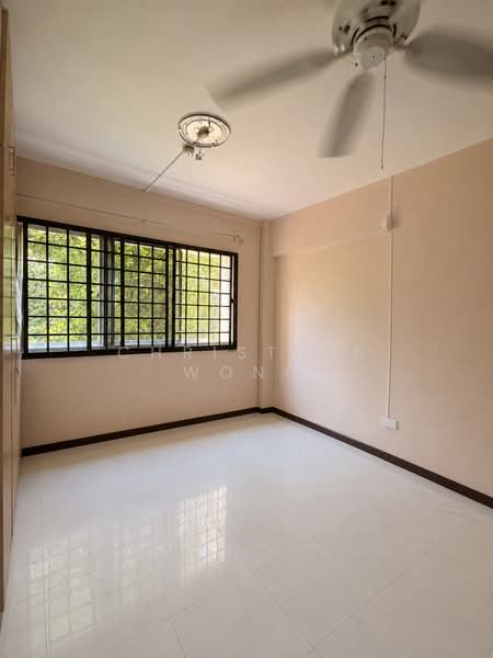 223 Bishan Street 23, 223 Bishan Street 23, 4 Bedrooms, 1,302 sqft, HDB Flat For Rent, by Christina Wong, 500196476 - Bedroom 4 (Study Room) - PropertyGuru.com.sg