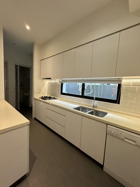 Changi Road, , 5 Bedrooms, 4,364 sqft, Bungalow House For Sale, by Law Viona, 500196484 - Kitchen - PropertyGuru.com.sg