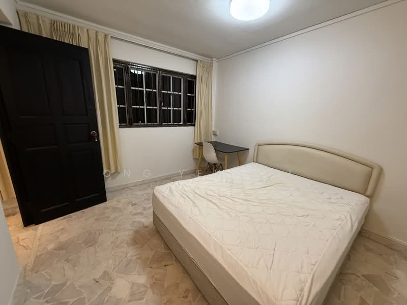 17 Beach Road, 17 Beach Road, 3 Bedrooms, 828 sqft, HDB Flat For Rent, by Ong Yew Lai, 500196492 - Bedroom - PropertyGuru.com.sg