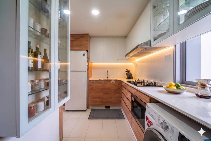 Waterfront Key, 780 Bedok Reservoir Road, 3 Bedrooms, 1,313 sqft, Condominium For Sale, by Matthew Tan, 500196495 - Kitchen - PropertyGuru.com.sg