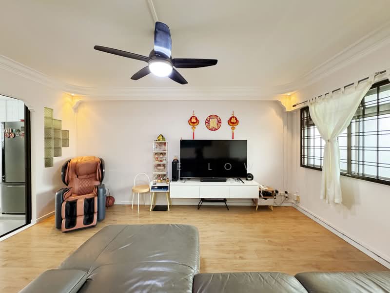 739 Jurong West Street 73, 739 Jurong West Street 73, 3 Bedrooms, 1,141 sqft, HDB Flat For Sale, by Kyle Low, 500196496 - Living Room - PropertyGuru.com.sg