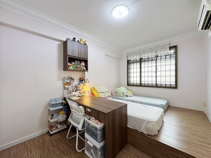 739 Jurong West Street 73, 739 Jurong West Street 73, 3 Bedrooms, 1,141 sqft, HDB Flat For Sale, by Kyle Low, 500196496 - Bedroom - PropertyGuru.com.sg