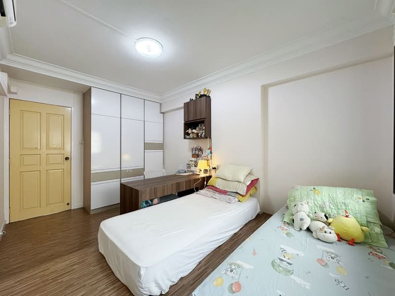 739 Jurong West Street 73, 739 Jurong West Street 73, 3 Bedrooms, 1,141 sqft, HDB Flat For Sale, by Kyle Low, 500196496 - Bedroom - PropertyGuru.com.sg