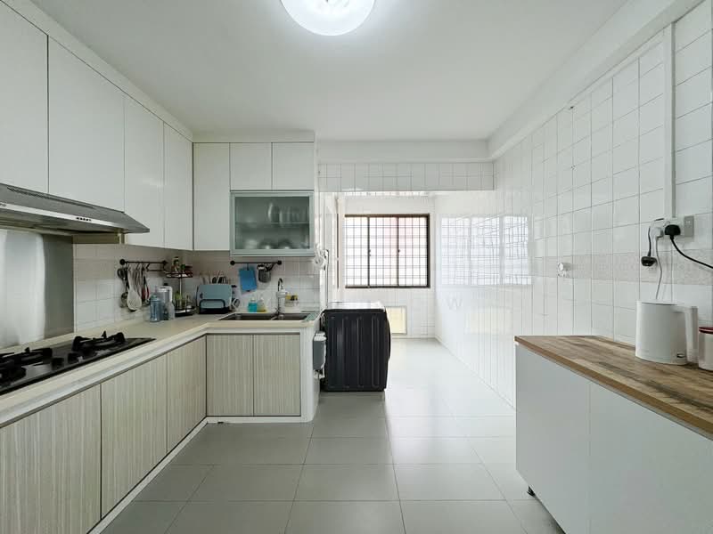 739 Jurong West Street 73, 739 Jurong West Street 73, 3 Bedrooms, 1,141 sqft, HDB Flat For Sale, by Kyle Low, 500196496 - Kitchen - PropertyGuru.com.sg