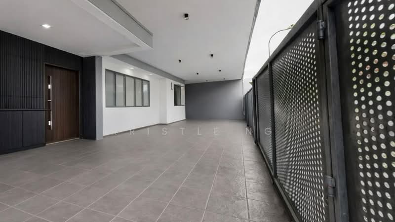 Luxurious & Convenient Semi-D in Seletar Hills Estate, , 5 Bedrooms, 5,000 sqft, Semi-Detached House For Sale, by Kristle Ng, 500196499 - Exterior - PropertyGuru.com.sg