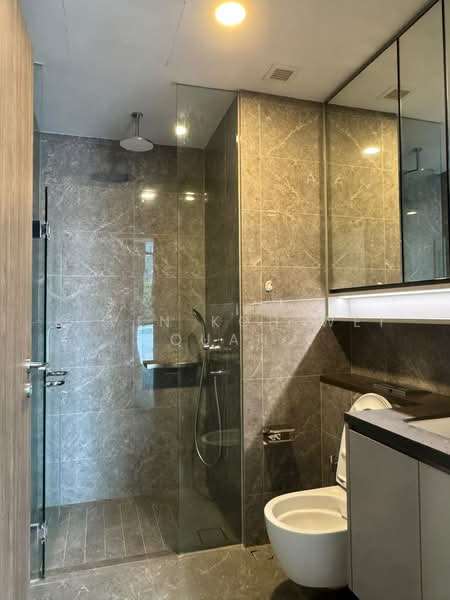 Myra, 9 Meyappa Chettiar Road, 2 Bedrooms, 667 sqft, Condominium For Rent, by Kevin Koh Wei Quan, 500196503 - Master Bathroom - PropertyGuru.com.sg
