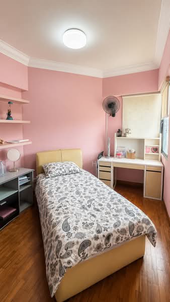 Simsville, 10 Geylang East Avenue 2, 3 Bedrooms, 1,249 sqft, Condominium For Sale, by Yi Ming Loh, 500196504 - Bedroom - PropertyGuru.com.sg