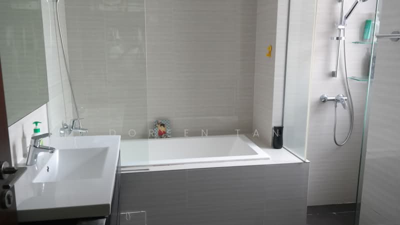 Riverparc Residence, 90 Punggol Drive, 4 Bedrooms, 1,346 sqft, Executive Condominium For Sale, by Doreen Tan, 500196514 - Bathroom - PropertyGuru.com.sg