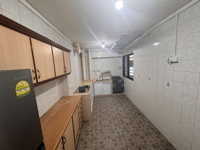 351 Ang Mo Kio Street 32, 351 Ang Mo Kio Street 32, 3 Bedrooms, 1,184 sqft, HDB Flat For Sale, by Lydia Shi, 500196515 - Kitchen - PropertyGuru.com.sg