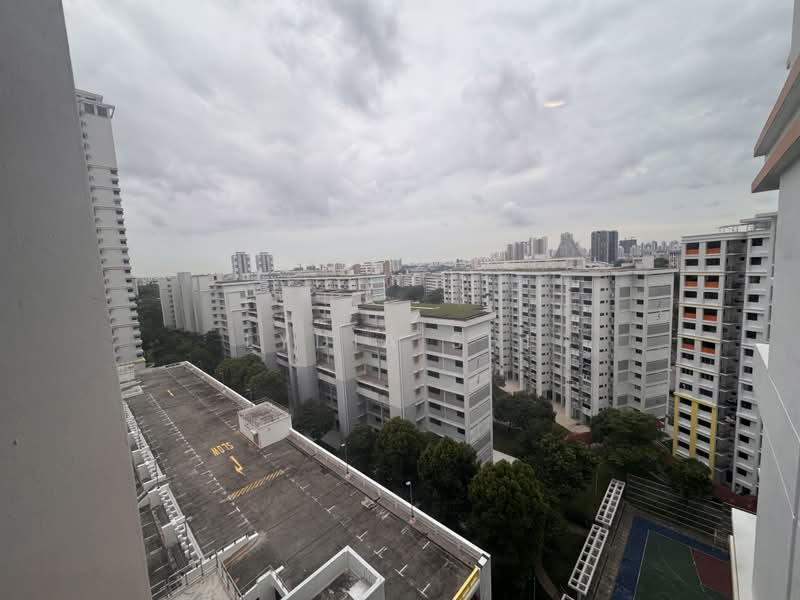 351 Ang Mo Kio Street 32, 351 Ang Mo Kio Street 32, 3 Bedrooms, 1,184 sqft, HDB Flat For Sale, by Lydia Shi, 500196515 - Exterior - PropertyGuru.com.sg