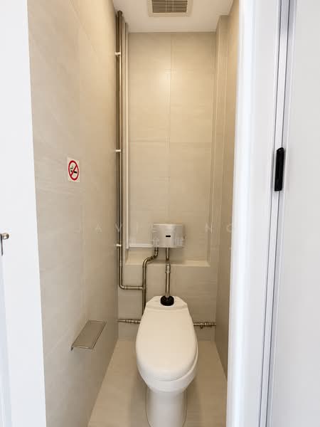 Geylang Road Lorong 44, 99 Geylang Road, Eunos / Geylang / Paya Lebar, 1,200 sqft, Shop / Shophouse For Rent, by Javier Ng 黄允健, 500196517 - Bathroom - CommercialGuru.com.sg