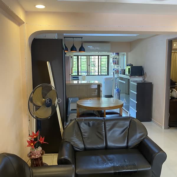 42 Holland Drive, 42 Holland Drive, 2 Bedrooms, 635 sqft, HDB Flat For Sale, by Roy Chua, 500196523 - Living Room - PropertyGuru.com.sg