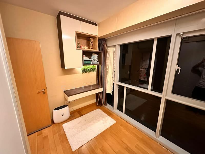 Eight Riversuites, 2 Whampoa East, 2 Bedrooms, 807 sqft, Condominium For Sale, by Chris Ooi, 500196524 - Study - PropertyGuru.com.sg