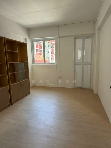 323 Bukit Batok Street 33 - second storey shophouse, 323 Bukit Batok Street 33, 688 sqft, Shop / Shophouse For Rent, by Max Koh, 500196527 - Interior - CommercialGuru.com.sg