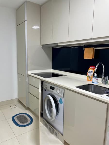 The Centren, 1 Lorong 27 Geylang, Room Rental, 220 sqft, Apartment For Rent, by Darren Chin, 500196528 - Kitchen - PropertyGuru.com.sg