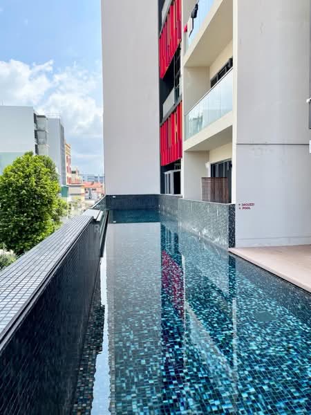 The Centren, 1 Lorong 27 Geylang, Room Rental, 220 sqft, Apartment For Rent, by Darren Chin, 500196528 - Pool - PropertyGuru.com.sg