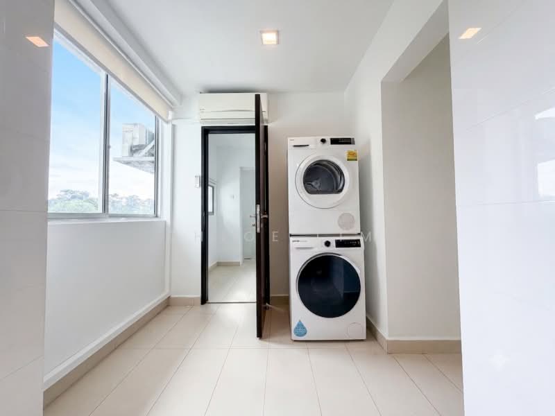 Nassim Regency, 37 Nassim Road, 3 Bedrooms, 2,056 sqft, Apartment For Rent, by Chloe Lim, 500196530 - Interior - PropertyGuru.com.sg