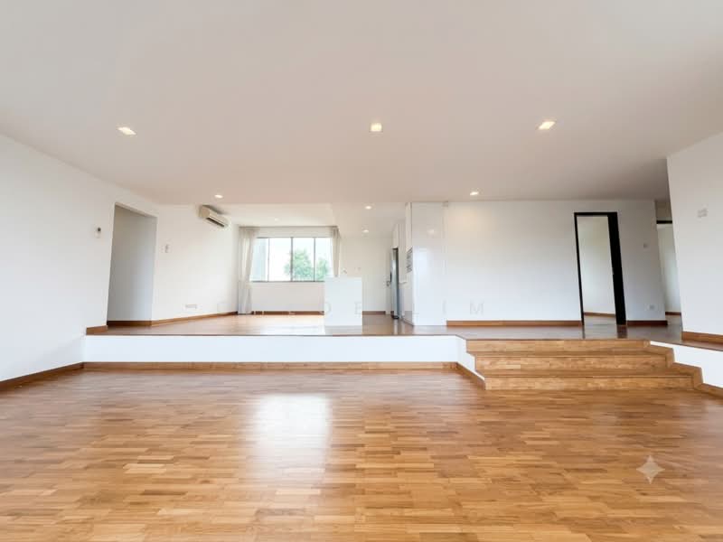 Nassim Regency, 37 Nassim Road, 3 Bedrooms, 2,056 sqft, Apartment For Rent, by Chloe Lim, 500196530 - Living Room - PropertyGuru.com.sg