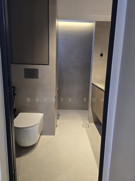 652 Yishun Avenue 4, 652 Yishun Avenue 4, Room Rental, 300 sqft, HDB Flat For Rent, by Rayner Koh, 500196536 - Bathroom - PropertyGuru.com.sg
