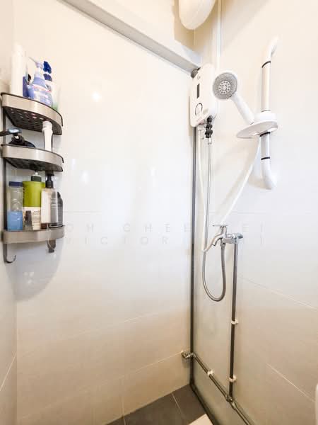 287 Choa Chu Kang Avenue 2, 287 Choa Chu Kang Avenue 2, 4 Bedrooms, 1,571 sqft, HDB Flat For Sale, by Koh Chee Wei (Victor Koh), 500196542 - Bathroom - PropertyGuru.com.sg