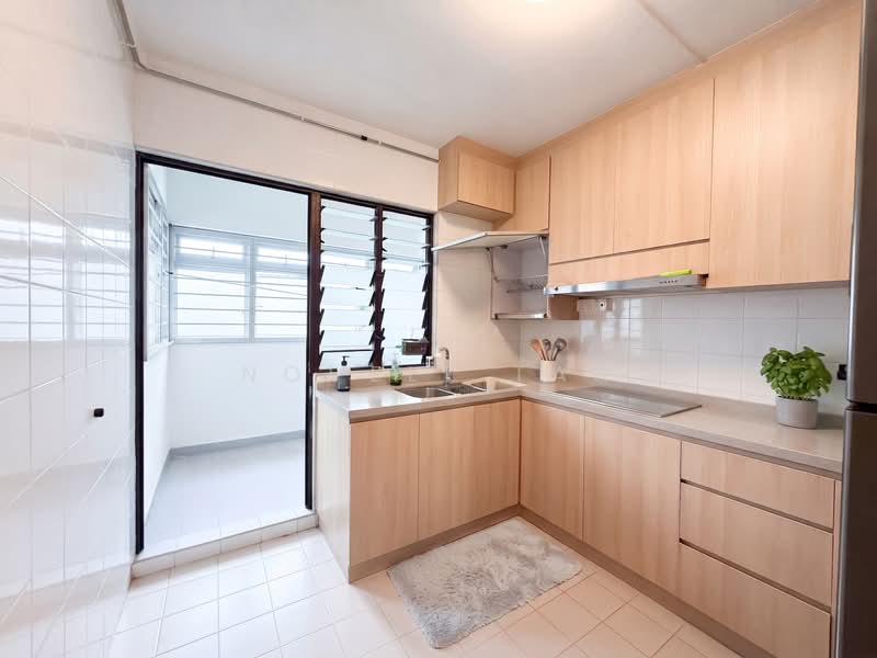 62 Lorong 4 Toa Payoh, 62 Lorong 4 Toa Payoh, 3 Bedrooms, 1,302 sqft, HDB Flat For Sale, by Novell Tan, 500196549 - Kitchen - PropertyGuru.com.sg