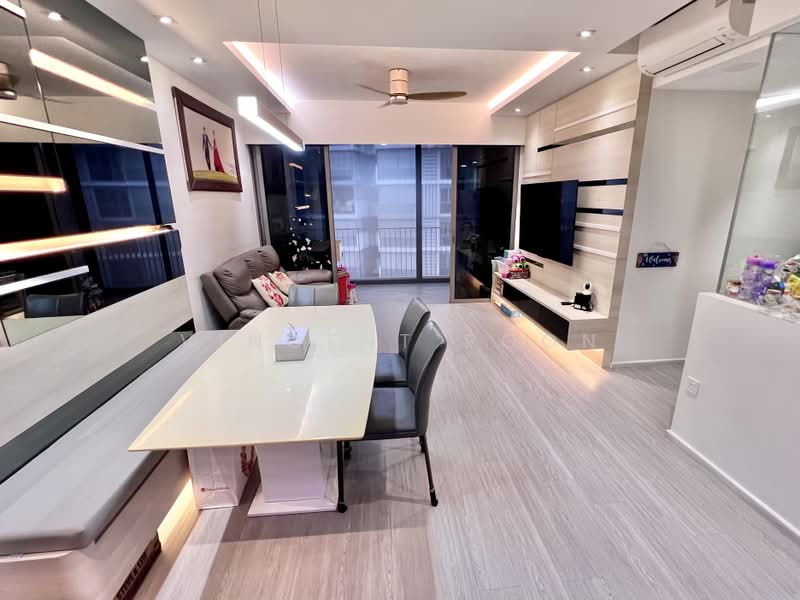 The Visionaire, 194 Canberra Drive, 4 Bedrooms, 1,141 sqft, Executive Condominium For Sale, by Vincent Poon, 500196550 - Living Room - PropertyGuru.com.sg