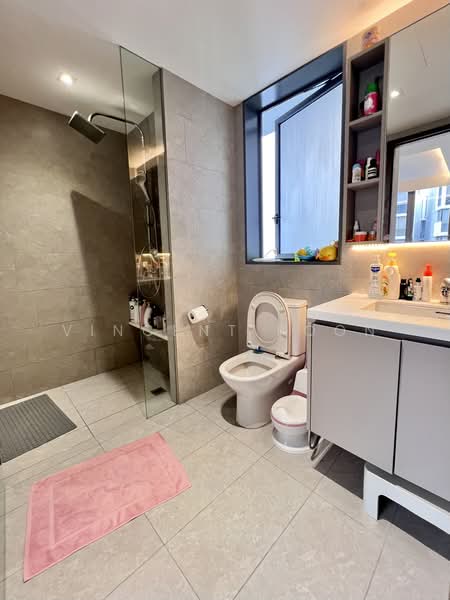 The Visionaire, 194 Canberra Drive, 4 Bedrooms, 1,141 sqft, Executive Condominium For Sale, by Vincent Poon, 500196550 - Master Bathroom - PropertyGuru.com.sg