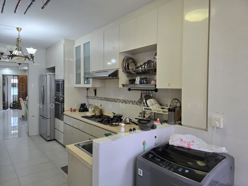 252 Bangkit Road, 252 Bangkit Road, 3 Bedrooms, 1,120 sqft, HDB Flat For Sale, by Norjahan Majeed, 500196559 - Kitchen - PropertyGuru.com.sg