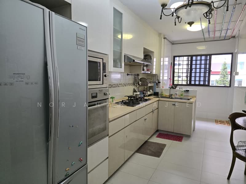 252 Bangkit Road, 252 Bangkit Road, 3 Bedrooms, 1,120 sqft, HDB Flat For Sale, by Norjahan Majeed, 500196559 - Kitchen - PropertyGuru.com.sg