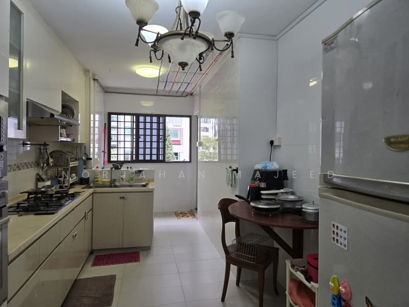 252 Bangkit Road, 252 Bangkit Road, 3 Bedrooms, 1,120 sqft, HDB Flat For Sale, by Norjahan Majeed, 500196559 - Kitchen - PropertyGuru.com.sg