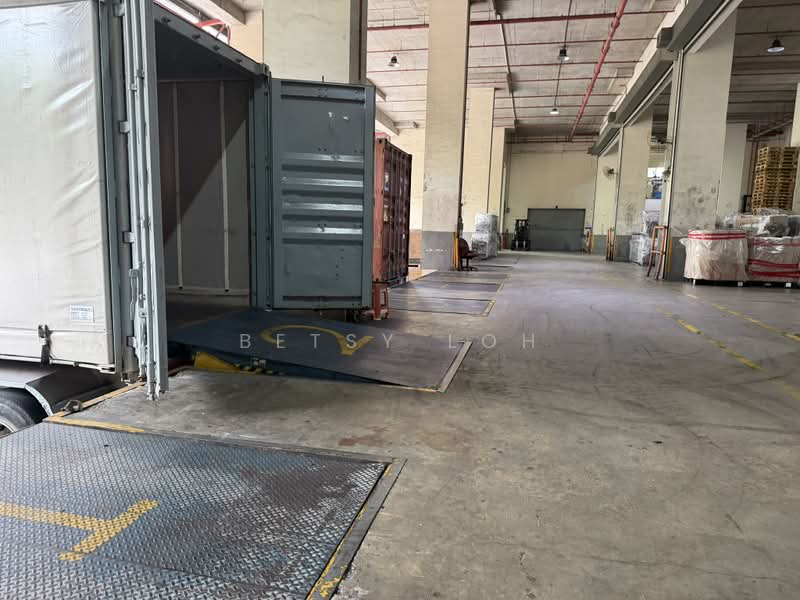 Ground Floor High Ceiling With 9500 pallets @ Jurong, , 60,000 sqft, Warehouse For Rent, by Betsy Loh, 500196578 - Exterior - CommercialGuru.com.sg