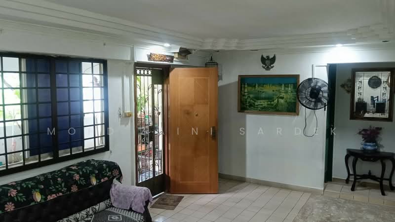 853 Woodlands Street 83, 853 Woodlands Street 83, 3 Bedrooms, 904 sqft, HDB Flat For Sale, by Mohd Zaini Sardek, 500196579 - Living Room - PropertyGuru.com.sg