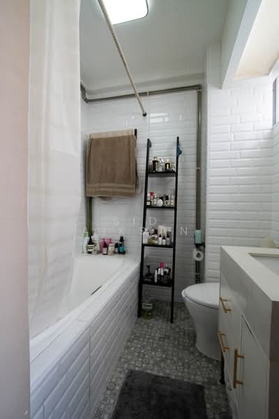 861A Tampines Avenue 5, 861A Tampines Avenue 5, 3 Bedrooms, 1,367 sqft, HDB Flat For Sale, by Sid Aiksan, 500196593 - Bathroom - PropertyGuru.com.sg