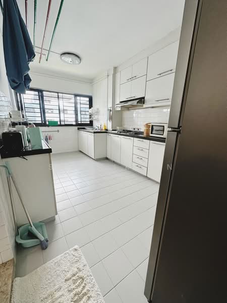 710 Bedok Reservoir Road, 710 Bedok Reservoir Road, 3 Bedrooms, 1,302 sqft, HDB Flat For Sale, by Sid Aiksan, 500196603 - Kitchen - PropertyGuru.com.sg