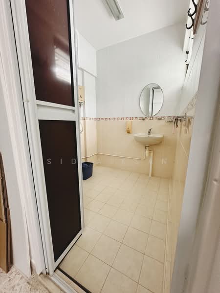 710 Bedok Reservoir Road, 710 Bedok Reservoir Road, 3 Bedrooms, 1,302 sqft, HDB Flat For Sale, by Sid Aiksan, 500196603 - Bathroom - PropertyGuru.com.sg
