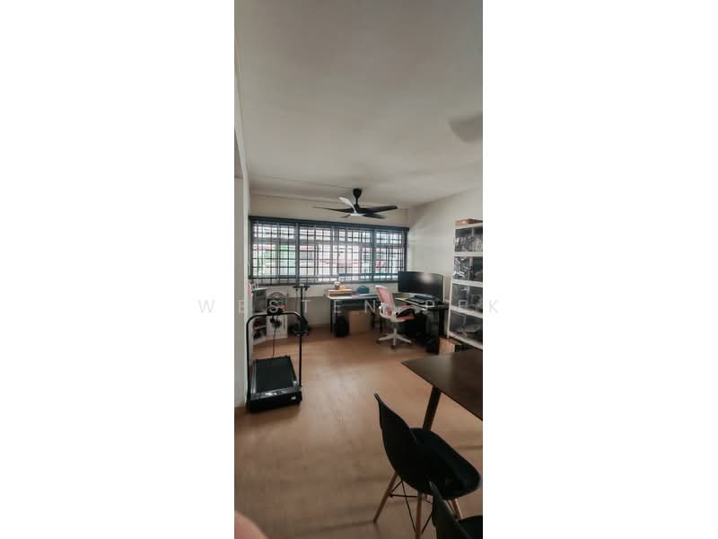 751 Choa Chu Kang North 5, 751 Choa Chu Kang North 5, 3 Bedrooms, 1,378 sqft, HDB Flat For Sale, by Westen Pek, 500196608 - Study - PropertyGuru.com.sg