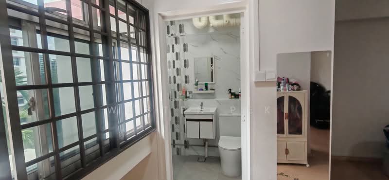 751 Choa Chu Kang North 5, 751 Choa Chu Kang North 5, 3 Bedrooms, 1,378 sqft, HDB Flat For Sale, by Westen Pek, 500196608 - Master Bathroom - PropertyGuru.com.sg