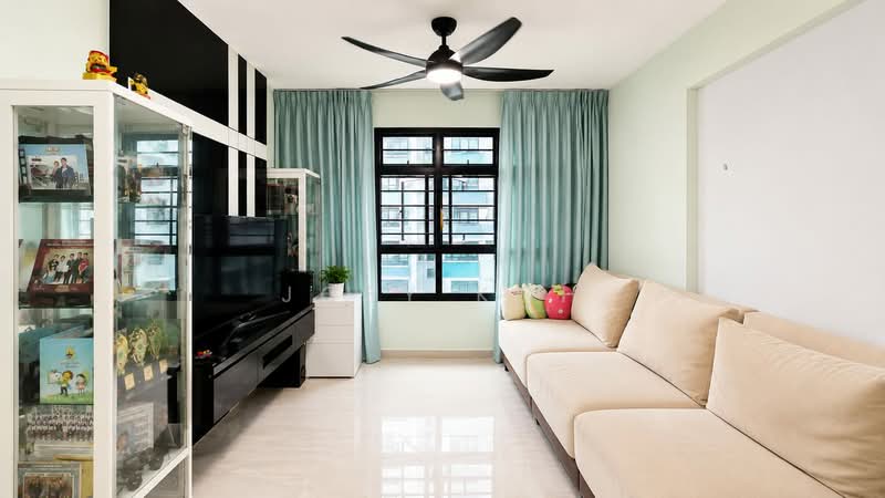809B Choa Chu Kang Avenue 1, 809B Choa Chu Kang Avenue 1, 3 Bedrooms, 990 sqft, HDB Flat For Sale, by Joey Koh, 500196614 - Living Room - PropertyGuru.com.sg