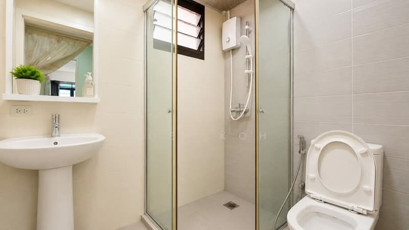 809B Choa Chu Kang Avenue 1, 809B Choa Chu Kang Avenue 1, 3 Bedrooms, 990 sqft, HDB Flat For Sale, by Joey Koh, 500196614 - Bathroom - PropertyGuru.com.sg