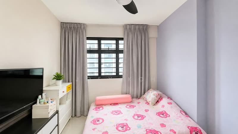 809B Choa Chu Kang Avenue 1, 809B Choa Chu Kang Avenue 1, 3 Bedrooms, 990 sqft, HDB Flat For Sale, by Joey Koh, 500196614 - Bedroom - PropertyGuru.com.sg