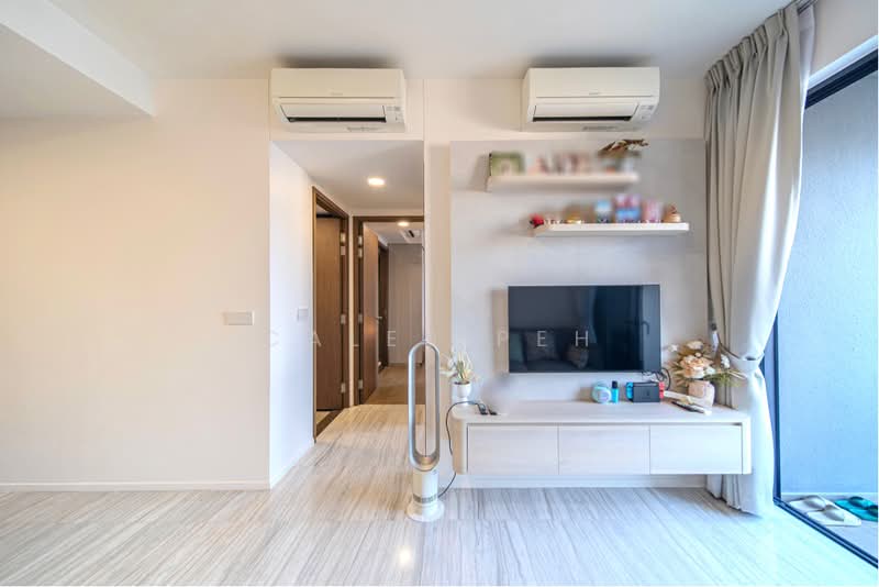 Parc Esta, 822 Sims Avenue, 2 Bedrooms, 743 sqft, Condominium For Sale, by Caleb Peh, 500196617 - Living Room - PropertyGuru.com.sg