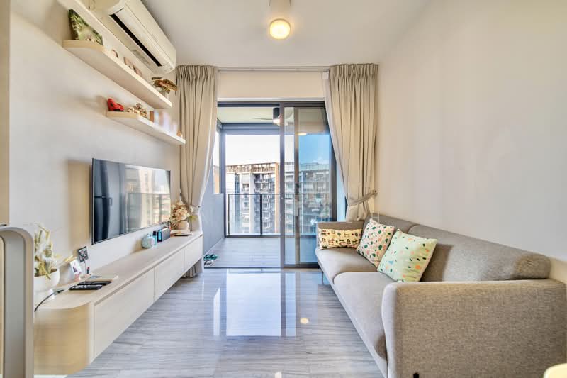 Parc Esta, 822 Sims Avenue, 2 Bedrooms, 743 sqft, Condominium For Sale, by Caleb Peh, 500196617 - Living Room - PropertyGuru.com.sg